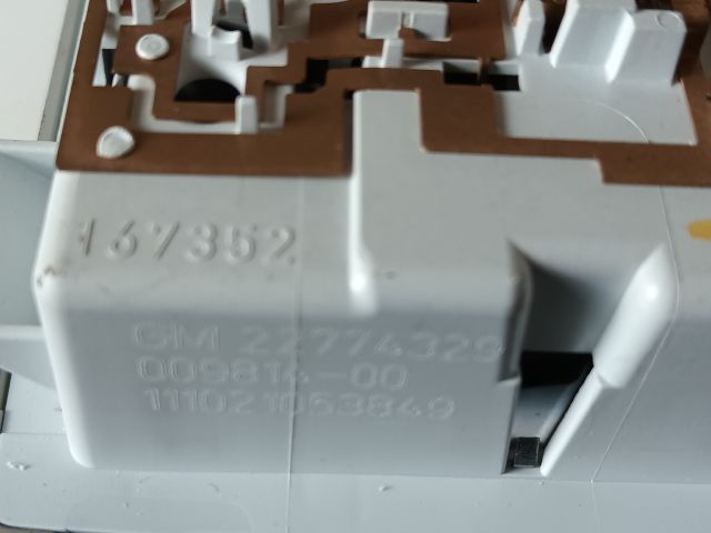 bontott OPEL ASTRA J Beltér Világítás Hátsó