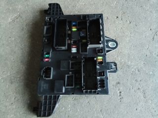 bontott OPEL ASTRA J Biztosítéktábla Csomagtér