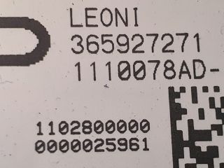 bontott OPEL ASTRA J Biztosítéktábla Csomagtér