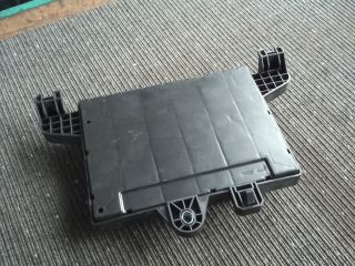 bontott OPEL ASTRA J Biztosítéktábla Csomagtér