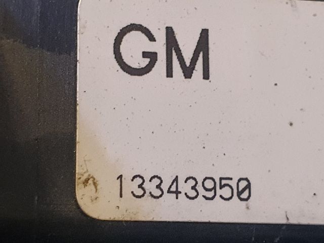 bontott OPEL ASTRA J Biztosítéktábla Csomagtér