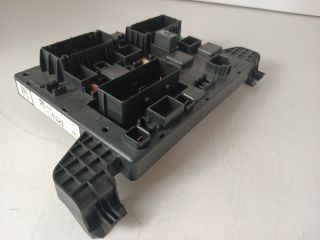 bontott OPEL ASTRA J Biztosítéktábla Csomagtér