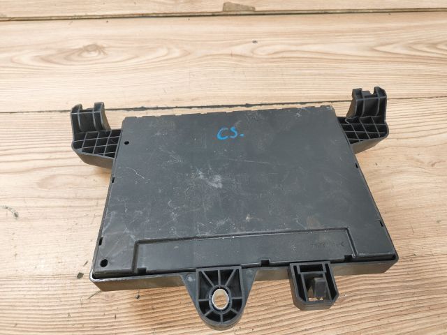 bontott OPEL ASTRA J Biztosítéktábla Csomagtér