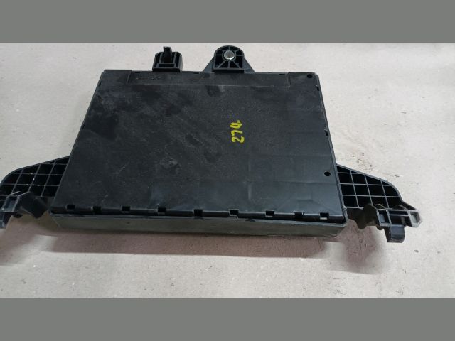 bontott OPEL ASTRA J Biztosítéktábla Csomagtér