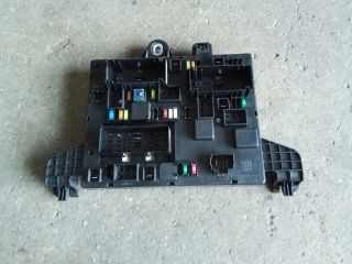 bontott OPEL ASTRA J Biztosítéktábla Csomagtér