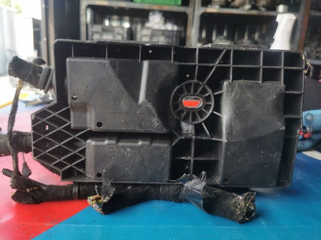 bontott OPEL ASTRA J Biztosítéktábla Doboz