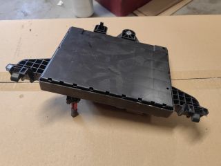 bontott OPEL ASTRA J Biztosítéktábla Utastér