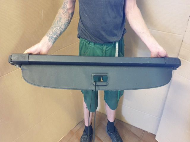 bontott OPEL ASTRA J Csomagtér Roló