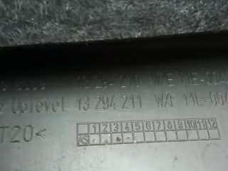 bontott OPEL ASTRA J Csomagtérajtó Burkolat Alsó