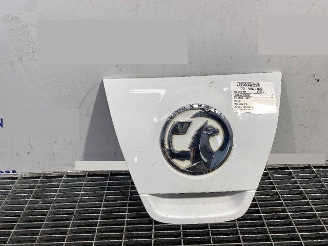 bontott OPEL ASTRA J Csomagtérajtó Kilincs