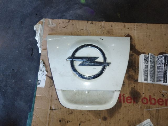 bontott OPEL ASTRA J Csomagtérajtó Kilincs