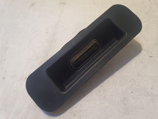 bontott OPEL ASTRA J Csomagtérajtó Kilincs