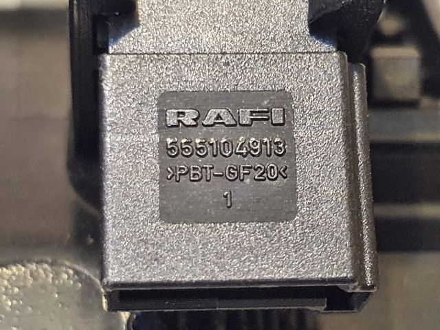 bontott OPEL ASTRA J Csomagtérajtó Kilincs