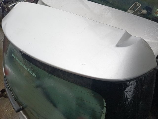 bontott OPEL ASTRA J Csomagtérajtó (Részeivel)