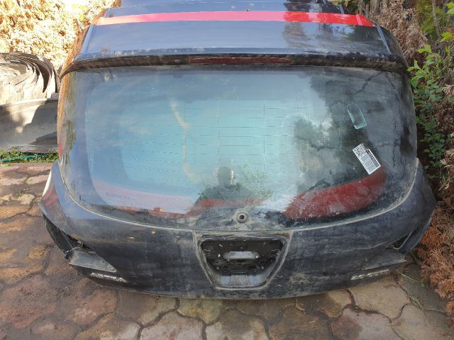 bontott OPEL ASTRA J Csomagtérajtó (Részeivel)