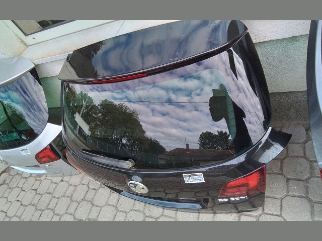 bontott OPEL ASTRA J Csomagtérajtó (Részeivel)