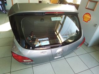 bontott OPEL ASTRA J Csomagtérajtó (Részeivel)