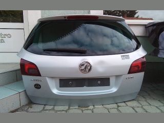 bontott OPEL ASTRA J Csomagtérajtó (Részeivel)