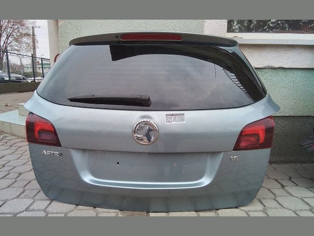bontott OPEL ASTRA J Csomagtérajtó (Részeivel)