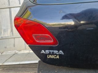 bontott OPEL ASTRA J Csomagtérajtó (Részeivel)