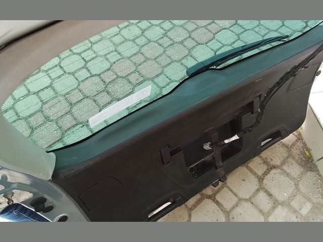 bontott OPEL ASTRA J Csomagtérajtó (Részeivel)