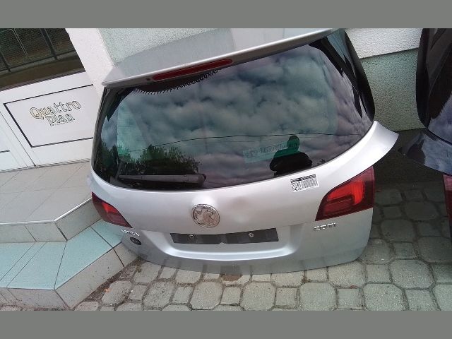 bontott OPEL ASTRA J Csomagtérajtó (Részeivel)