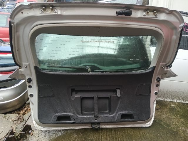 bontott OPEL ASTRA J Csomagtérajtó (Részeivel)