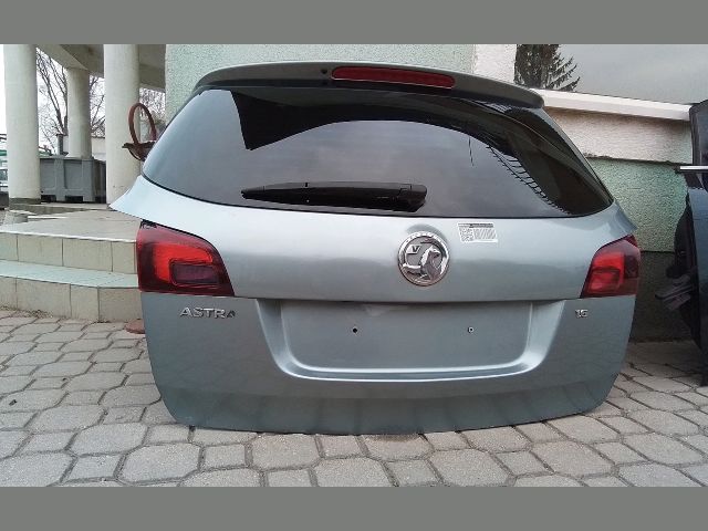 bontott OPEL ASTRA J Csomagtérajtó (Részeivel)
