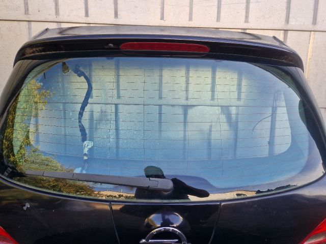 bontott OPEL ASTRA J Csomagtérajtó (Részeivel)