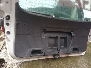 bontott OPEL ASTRA J Csomagtérajtó (Részeivel)