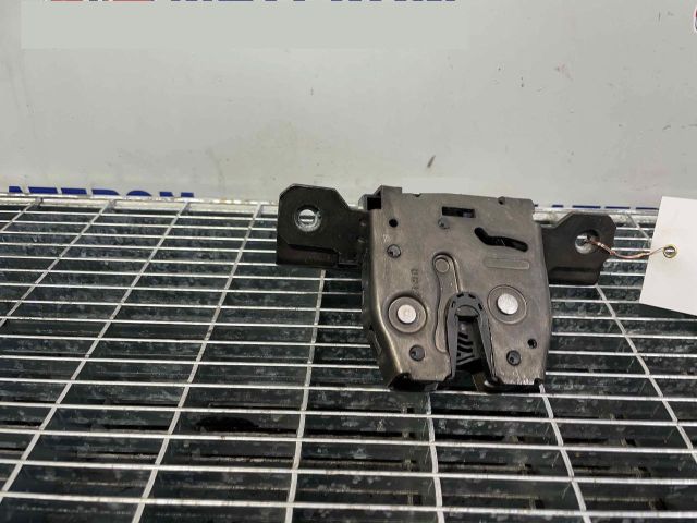 bontott OPEL ASTRA J Csomagtérajtó Ütköző