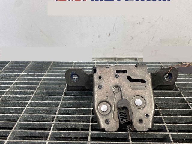 bontott OPEL ASTRA J Csomagtérajtó Ütköző