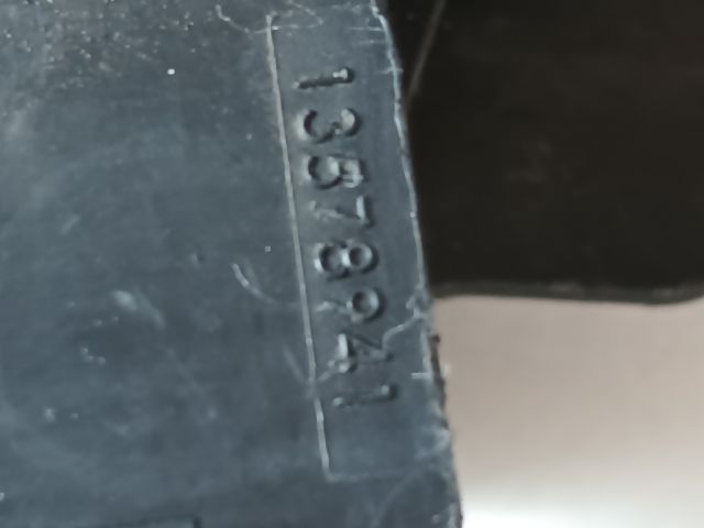 bontott OPEL ASTRA J Csomagtérajtó Ütköző