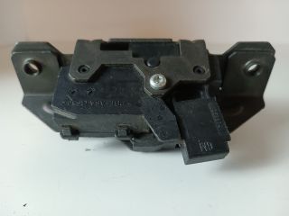 bontott OPEL ASTRA J Csomagtérajtó Ütköző