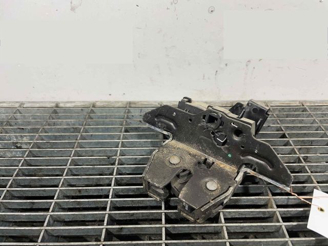 bontott OPEL ASTRA J Csomagtérajtó Ütköző