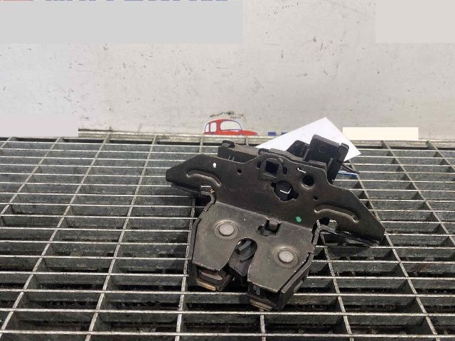 bontott OPEL ASTRA J Csomagtérajtó Ütköző