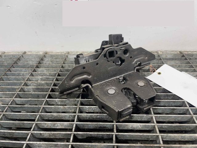 bontott OPEL ASTRA J Csomagtérajtó Ütköző