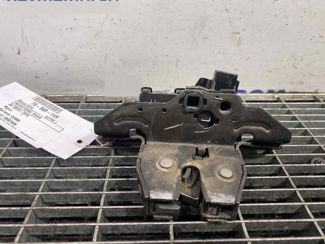 bontott OPEL ASTRA J Csomagtérajtó Ütköző