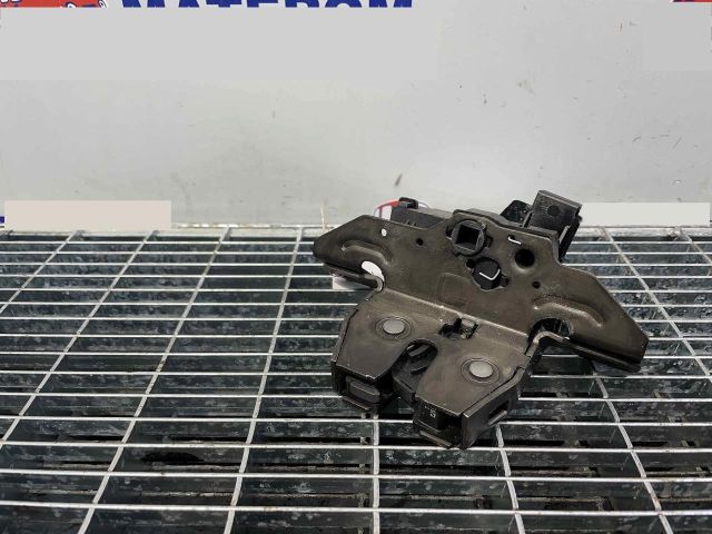 bontott OPEL ASTRA J Csomagtérajtó Ütköző