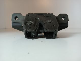 bontott OPEL ASTRA J Csomagtérajtó Ütköző