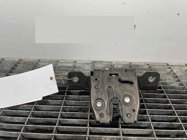 bontott OPEL ASTRA J Csomagtérajtó Ütköző