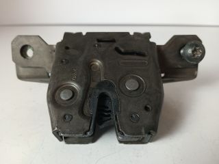 bontott OPEL ASTRA J Csomagtérajtó Zárszerkezet