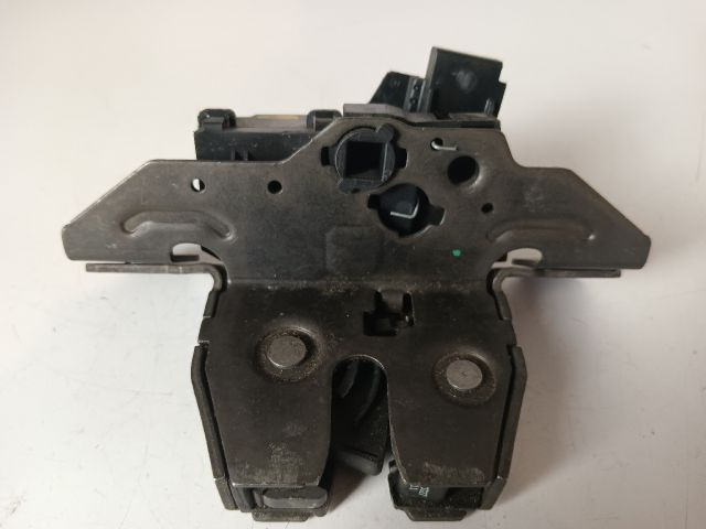 bontott OPEL ASTRA J Csomagtérajtó Zárszerkezet