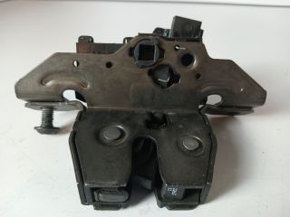 bontott OPEL ASTRA J Csomagtérajtó Zárszerkezet