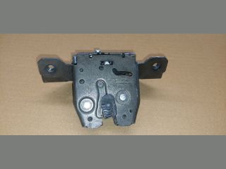 bontott OPEL ASTRA J Csomagtérajtó Zárszerkezet