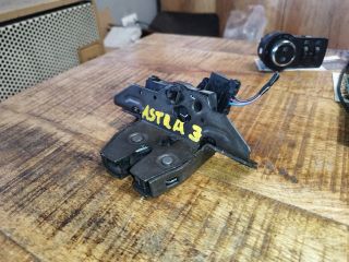 bontott OPEL ASTRA J Csomagtérajtó Zárszerkezet