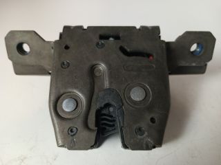 bontott OPEL ASTRA J Csomagtérajtó Zárszerkezet