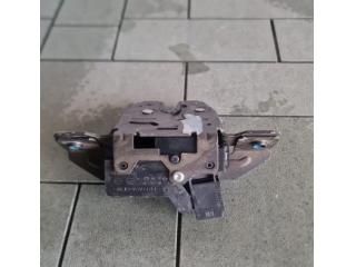 bontott OPEL ASTRA J Csomagtérajtó Zárszerkezet