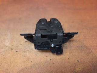 bontott OPEL ASTRA J Csomagtérajtó Zárszerkezet