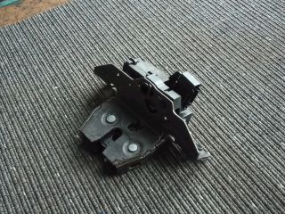 bontott OPEL ASTRA J Csomagtérajtó Zárszerkezet